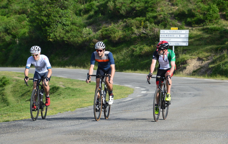 Climbing the Col d'Aspin with Ian and Mike